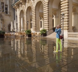 Innenhof Hamburger Rathaus Nach dem Regen